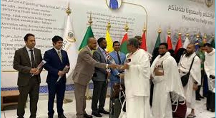প্রথম হজ ফ্লাইটে ৪১৯ বাংলাদেশি জেদ্দায় পৌঁছেছেন